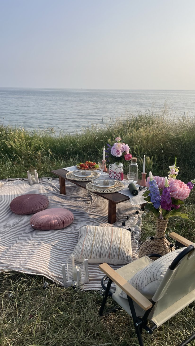 Standard Picnic — For 2–6 · 2 hours · timed for sunset